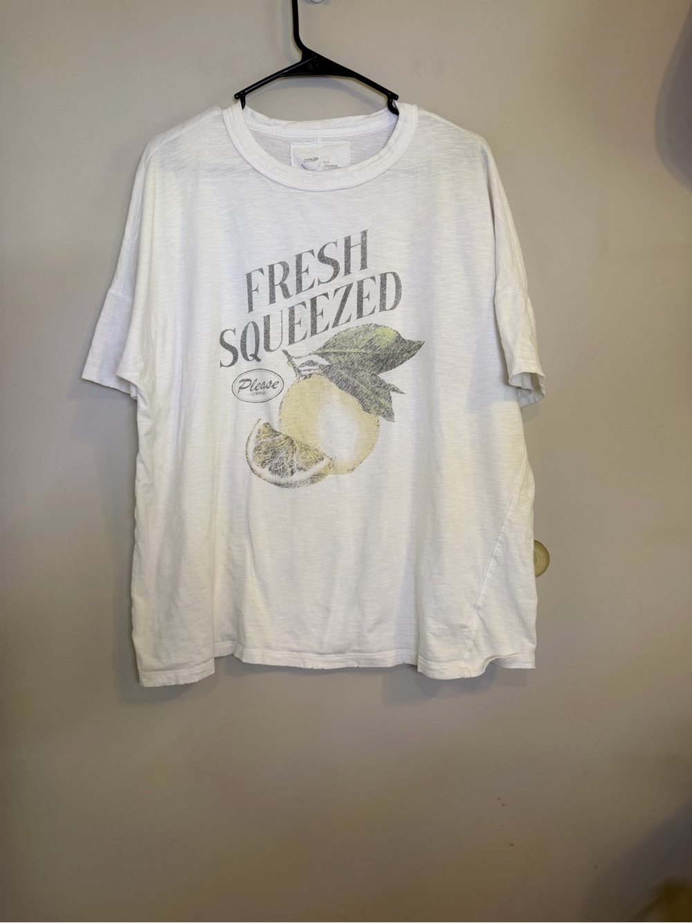 aerie White Short Sleeve 'Fresh Squeezed' Lemon Graphic Tee